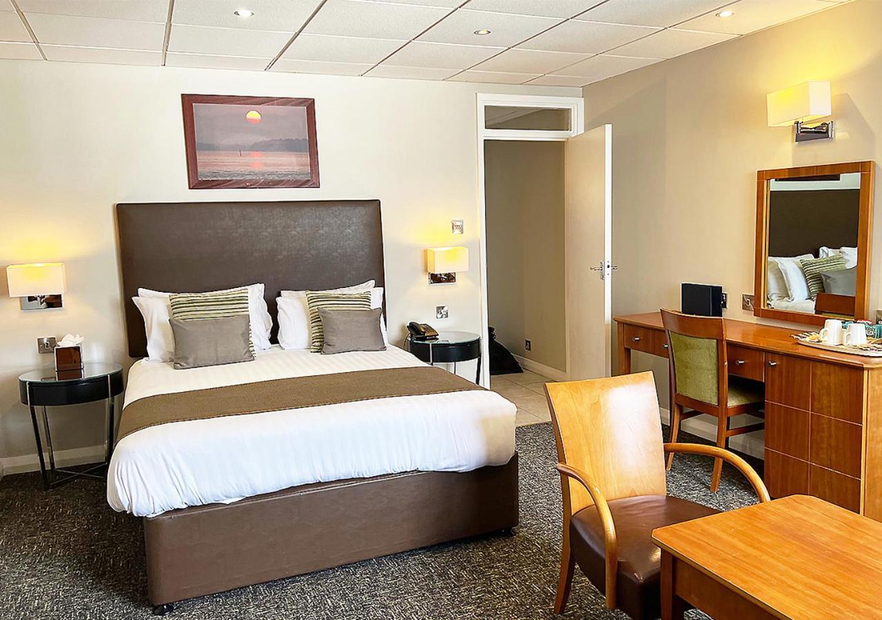 Sandbanks Hotel Пул Экстерьер фото