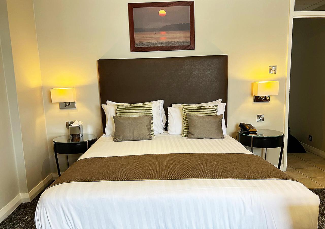 Sandbanks Hotel Пул Экстерьер фото