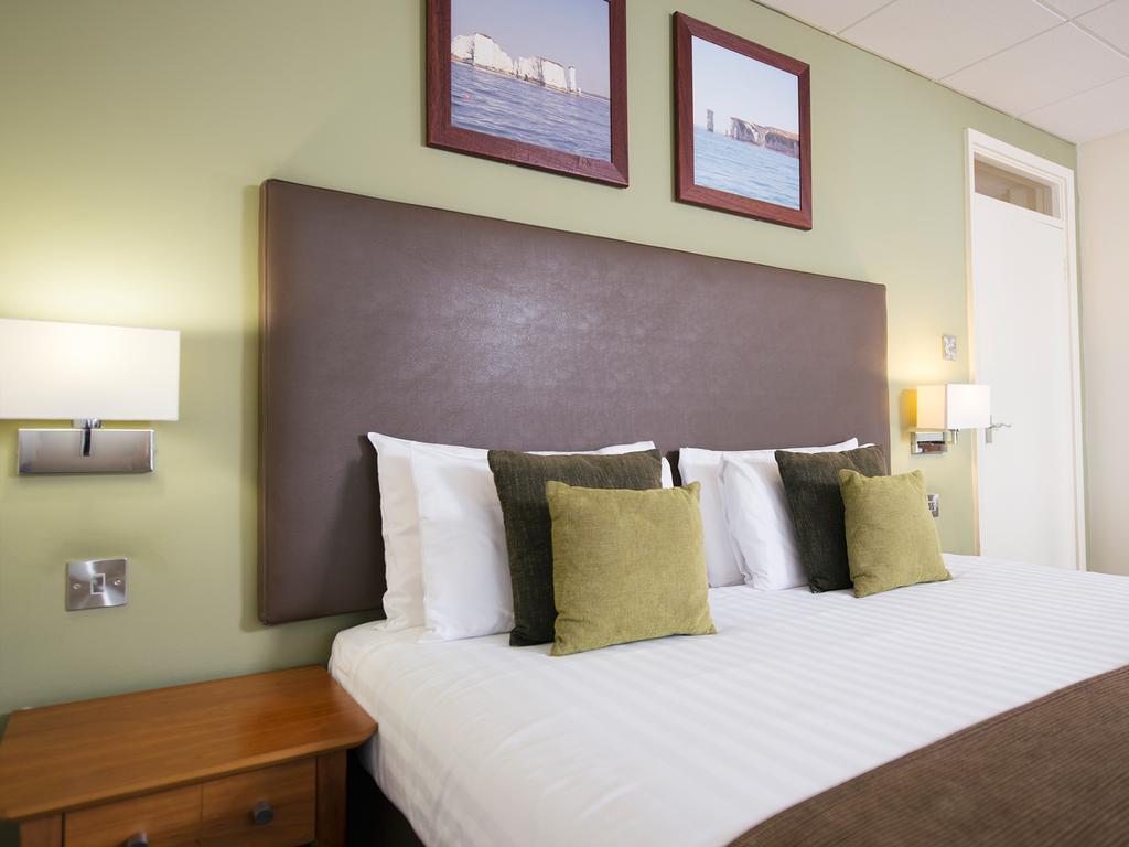 Sandbanks Hotel Пул Экстерьер фото