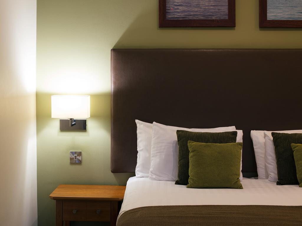 Sandbanks Hotel Пул Экстерьер фото