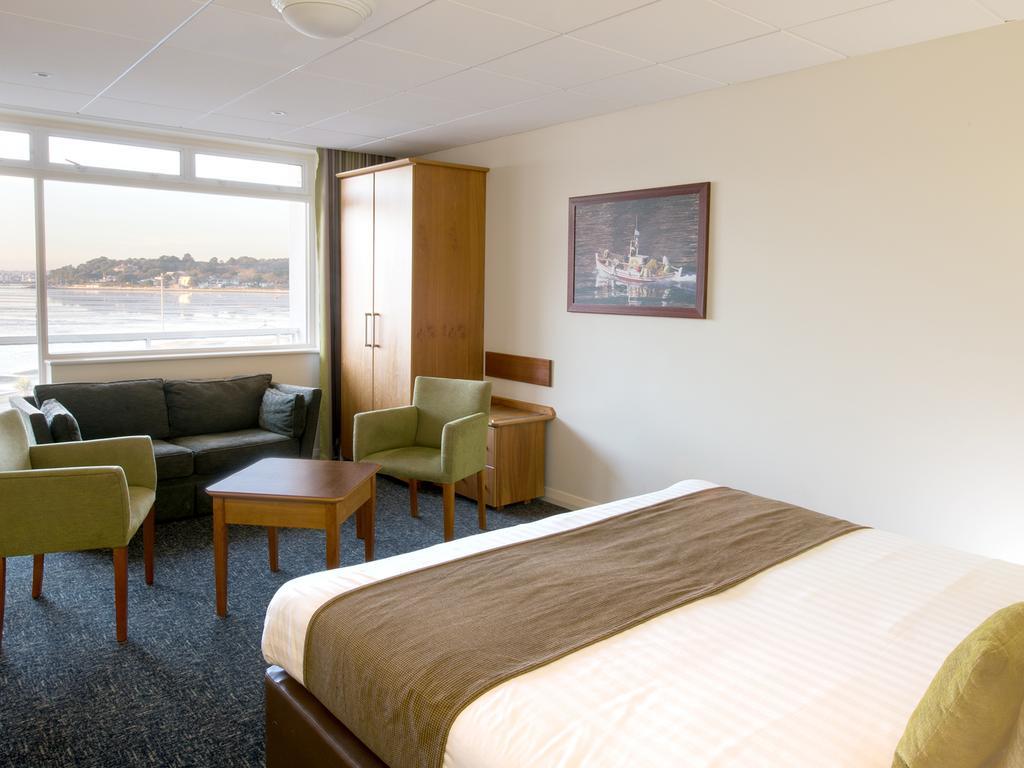 Sandbanks Hotel Пул Экстерьер фото