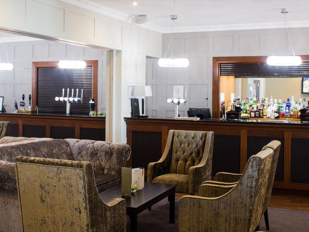 Sandbanks Hotel Пул Экстерьер фото
